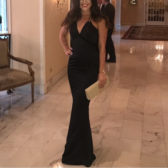 ELLE ZEITOUNE V NECK GOWN BLACK - Picture 4 of 6